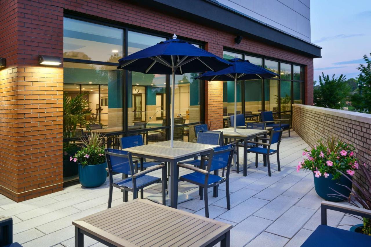 Hampton Inn Towson Downtown Exterior photo