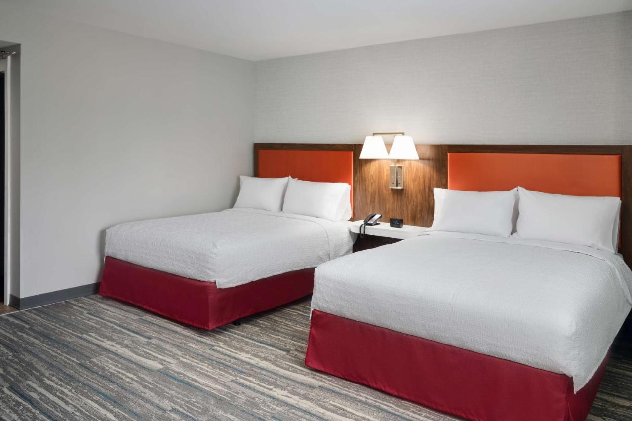 Hampton Inn Towson Downtown Exterior photo