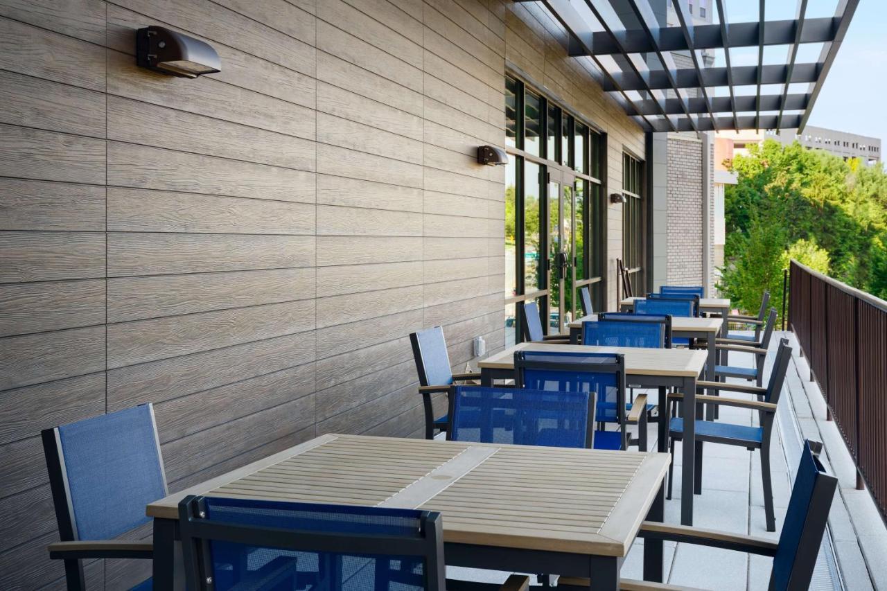 Hampton Inn Towson Downtown Exterior photo