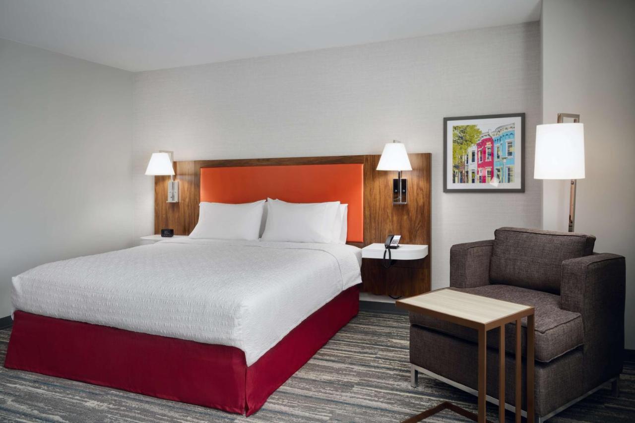 Hampton Inn Towson Downtown Exterior photo